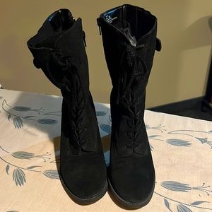 Women’s black suede boots